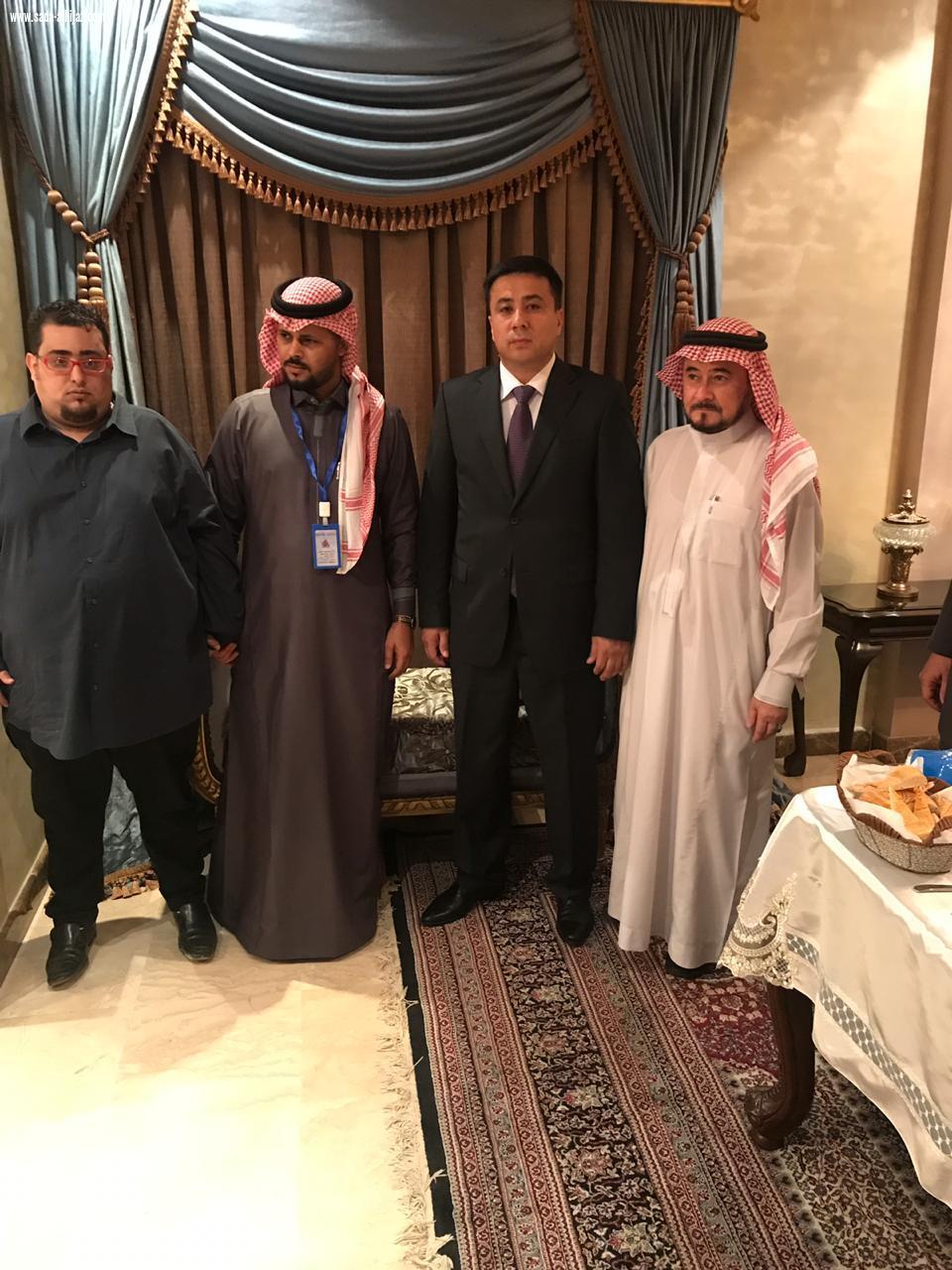 قنصلية أوزبكستان تحتفي بالإعلاميين في أمسية سحور رمضانية
