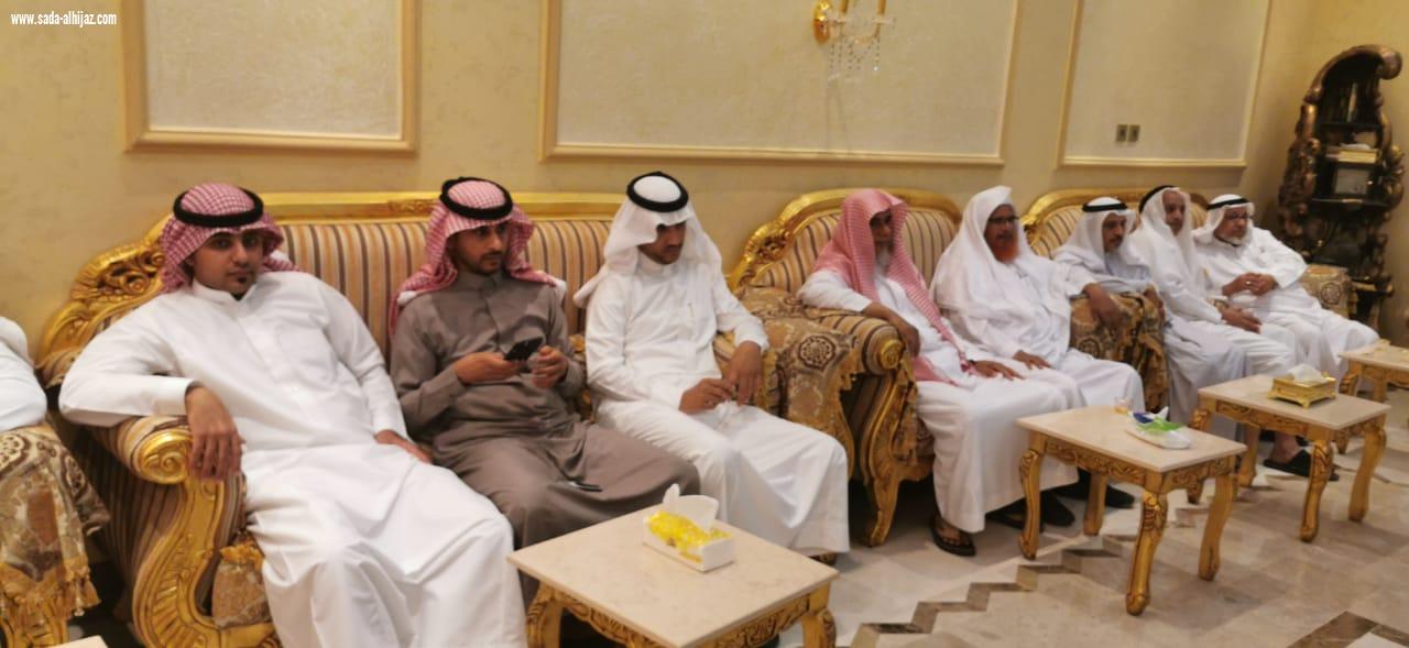 سعادة الوكيل المساعد لامارة منطقة جازان سابقا يكرم مجموعة من وجاهات المنطقة