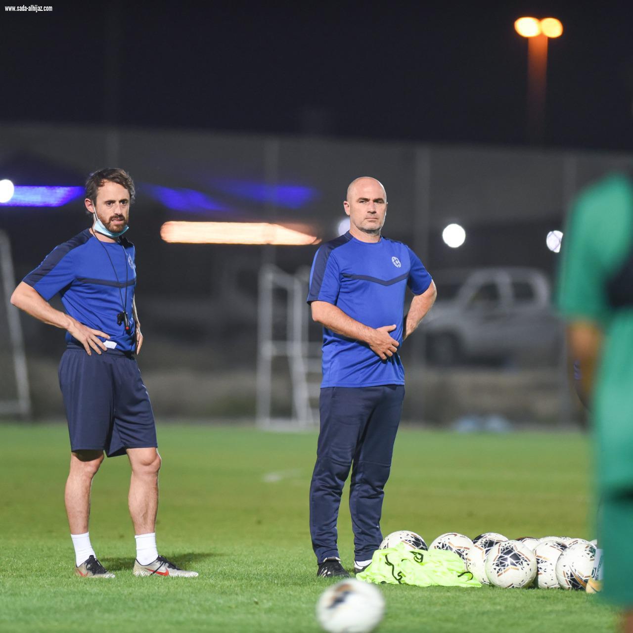صقور المستقبل الأبيض يلاقي الأخضر على كأس النسخة السعودية من كأس الابطال