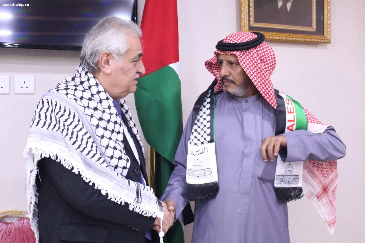 القدس فى قلوبنا أمسية تضامن اعلانى الاعلاميين السعوديين والكتاب العرب في القنصلية الفلسطينية بجدة