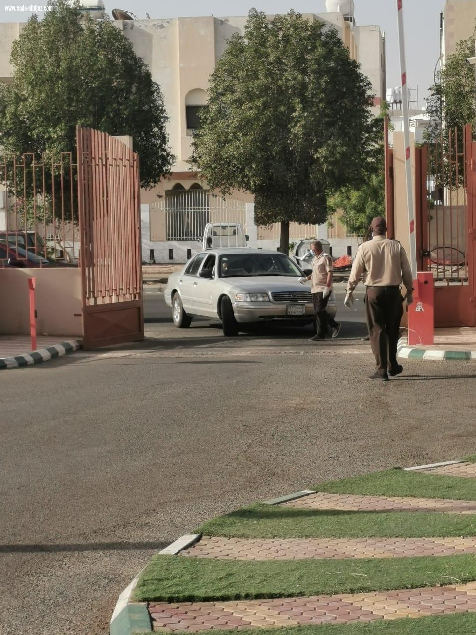 بالصور..   فرع وزارة البيئة والمياه والزراعة بمنطقة المدينة يستقبل موظفيه بالإجراءات الاحترازية