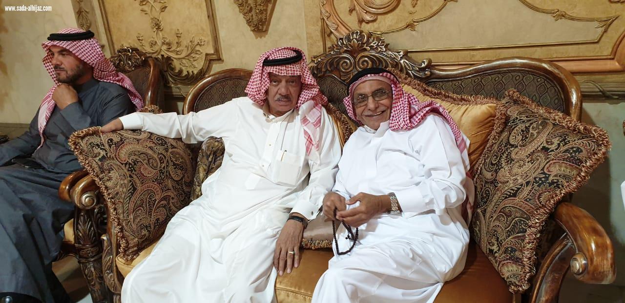 حكيم مكة يحتفل بالزمزمي  بمناسبة التمديد له من قبل وزير الحج