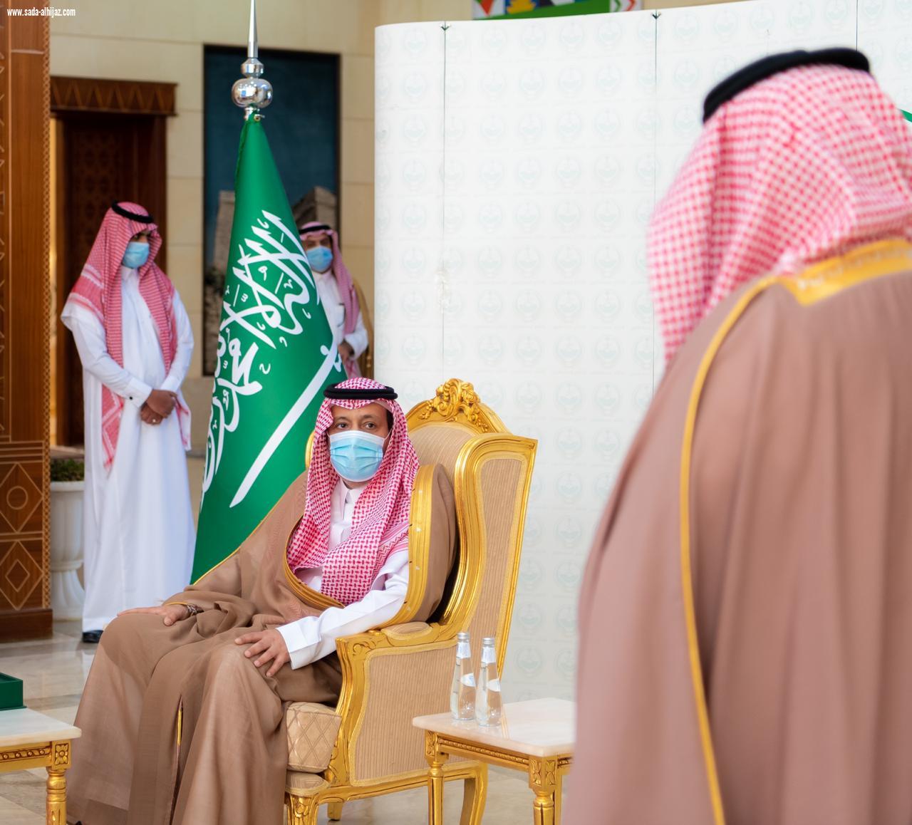 سمو أمير الباحة يرعى انطلاق أول تكتُل يهدف الى جعل الباحة خالية من “العسل المغشوش”  بمشاركة هيئة الغذاء والزراعة والامانة وجمعية النحالين والتجارة والشرطة