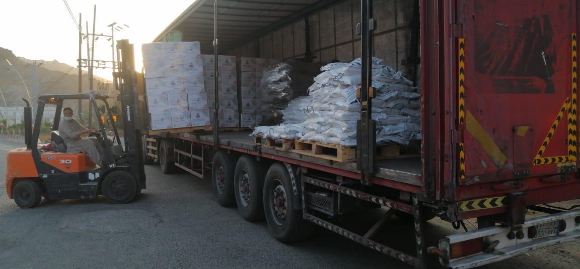 تحت شعار شتاؤنا سعد وبفرحتكم نسعد بر جازان تدعم قطاع الدائر والعيدابي بـ 3500 سلة غذائية