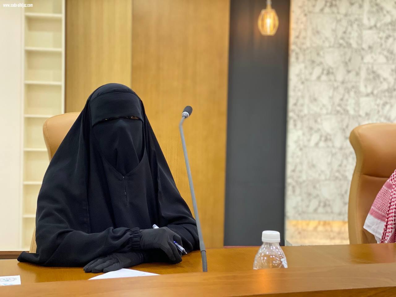 رئيس جامعة الباحة يعقد الاجتماع الثاني للجنة وضع الخطط والتدابير لضمان العودة الحضورية