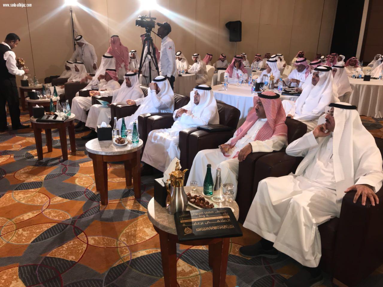 دشن ملتقى الصفا والورش الفنية  هذه موهبتي الثقفي سخروامناشطنا التربوية بمايتناسب مع  رؤية الوطن القدوة 