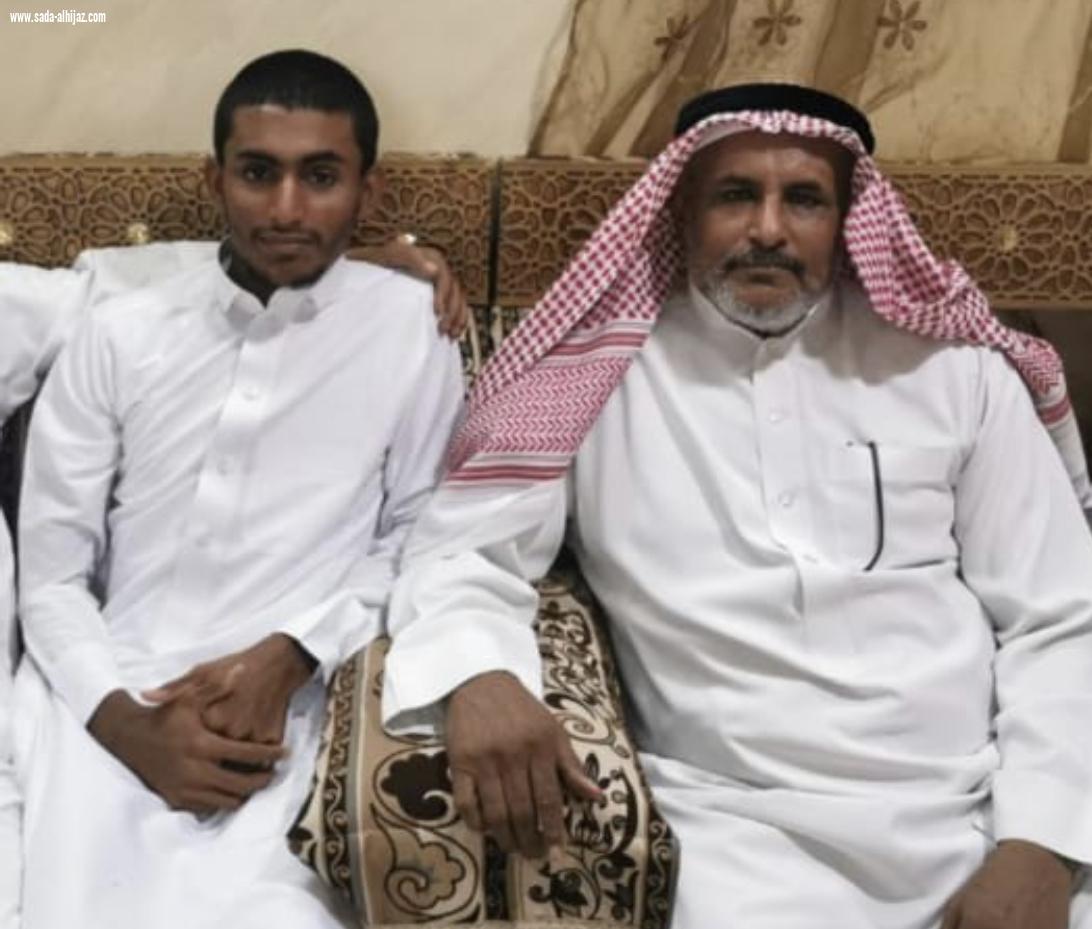 يحيى العوجري يحتفل بتخرج نجله علي من مدرسة سلاح المدفعية بخميس مشيط