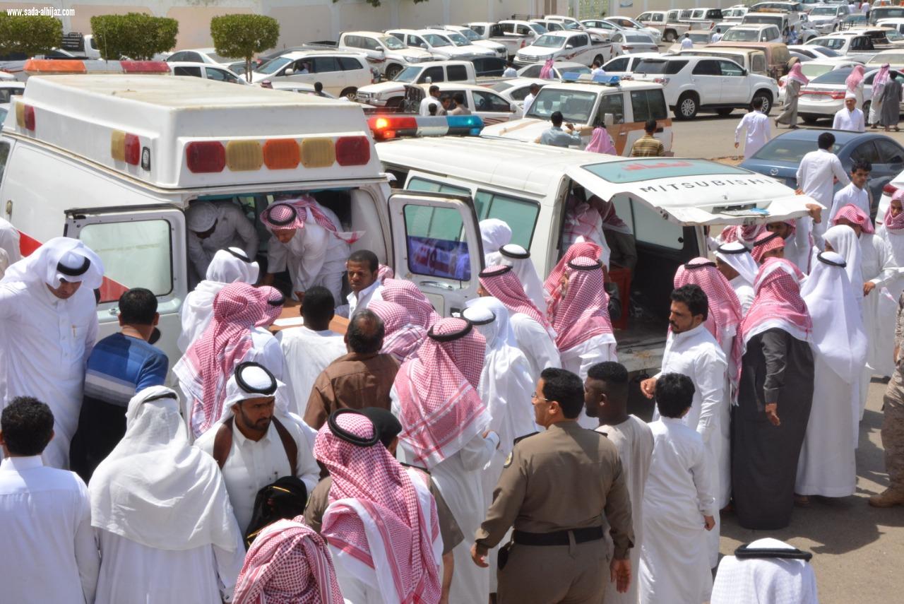 جموع المصلين بمركز بحر أبو سكينه تشيع شهيدي الواجب عسيري والربعي 