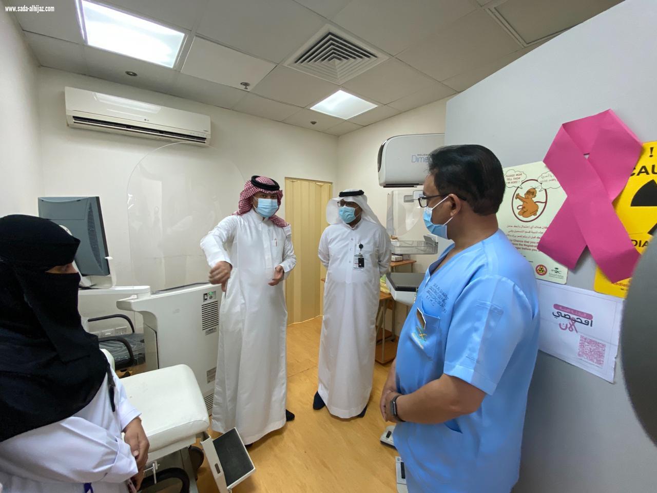 تخصصي الطائف يكرم اصغر محاربة للسرطان تدشين عيادة الفحص والتوعية لشهر التوعية بسرطان الثدي بالتخصصي