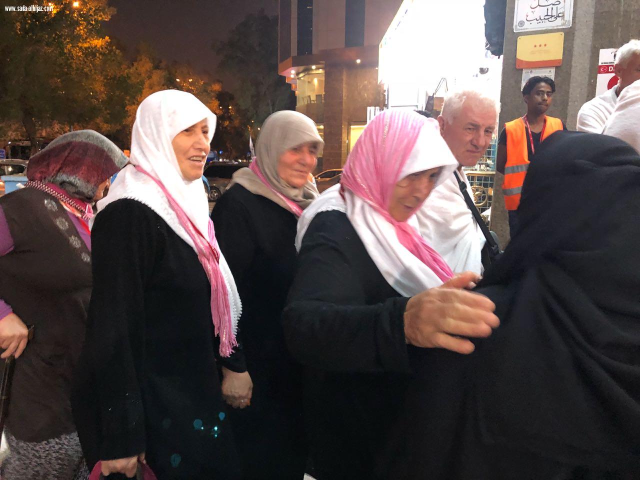 مطوفات تركيا يواصلن برامجهن في خدمة الحجيج