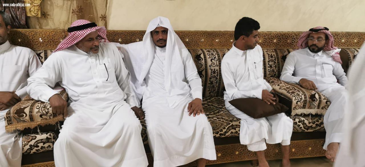 يحيى العوجري يحتفل بتخرج نجله علي من مدرسة سلاح المدفعية بخميس مشيط