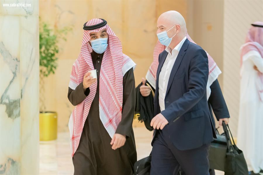 بمناسبة اليوم العالمي للمرأة فيفا يبرز الإصلاحات السعودية في مجال كرة القدم النسائية