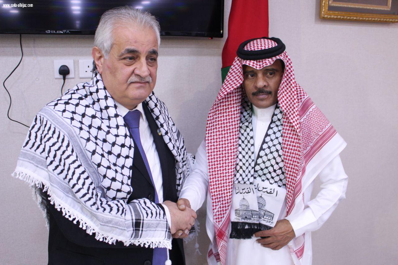 القدس فى قلوبنا أمسية تضامن اعلانى الاعلاميين السعوديين والكتاب العرب في القنصلية الفلسطينية بجدة