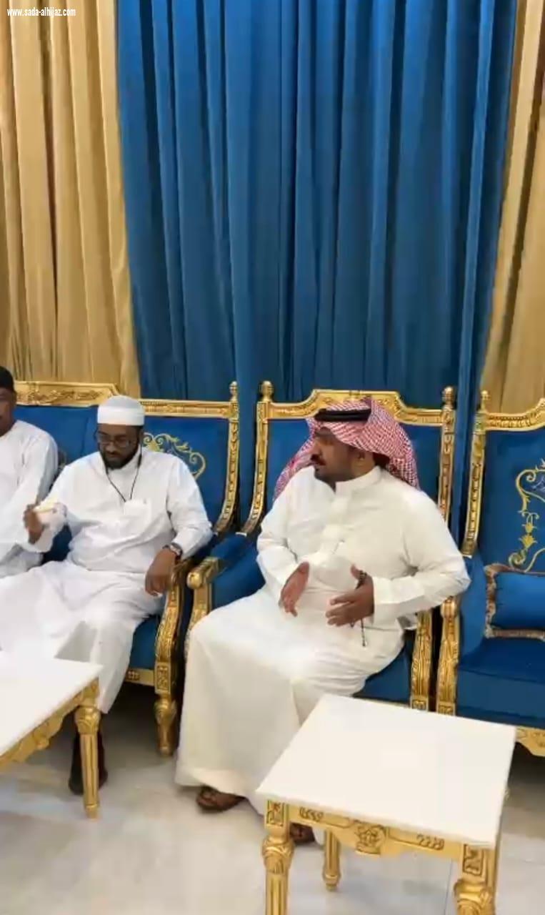 { أروع الأمثلة للشدقاء}
