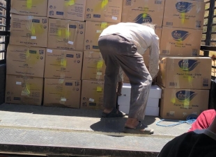 وصول الدفعة الثانية من المساعدات والمعونات الى جمعية البر الخيرية بالقريع بني مالك