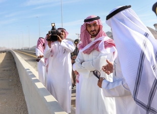 نائب امير مكة يشهد في اختتام زيارته لمحافظات المنطقة توقيع عدد من الاتفاقيات للبرامج المشتركة ويفتتح جسر وادي غران ومبنى الهيئة  بخليص ومشاريع بالكامل