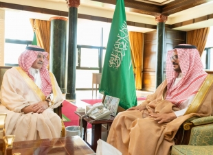 أمير تبوك يستقبل عضو مجلس الشورى الدكتور عطية العطوي 