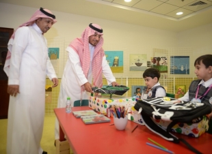 نائب أمير عسير يزور جمعية الأطفال المعوقين بالمنطقة  