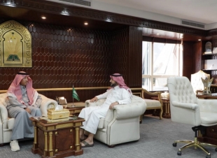 مدير فرع الشؤون الإسلامية بتبوك يستقبل رئيس بلدية نيوم لبحث أوجه التعاون المشترك