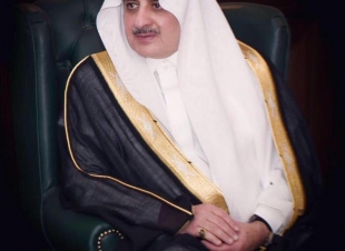 أمير تبوك يواسي أبناء الشيخ عبدالله بن عبدالرحمن الفوزان في وفاة والدهم   