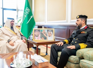 نائب أمير تبوك يستقبل قائد حرس الحدود بالمنطقة 