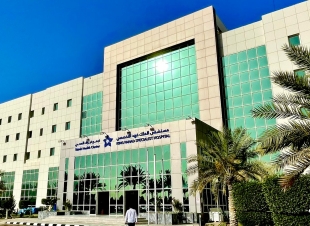 طبيب من 