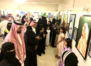 مدير الثقافة والفنون بتبوك يدشن معرض جهبذ الفني 