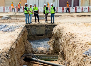 أمانة تبوك تنفذ 13 ألف متر طولي من خطوط التصريف وتعالج 42 نقطة تجمع مياه  