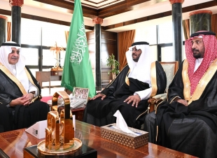 أمير تبوك يُدشِّن موسم التشجير الوطني 2025 بالمنطقة  